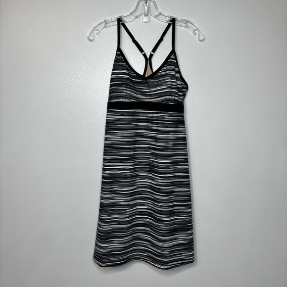 Athleta Shorebreak Black Grey Striped Swim Dress Built in Bra Athletic Sz Medium - Picture 3 of 9